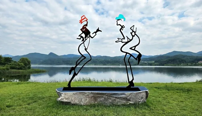 인생의 왈츠 — 설치미술 작품